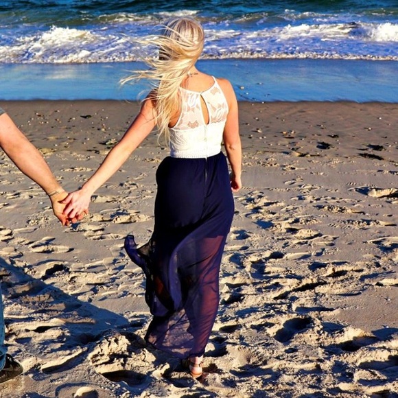 Long dress - Picture 1 of 5